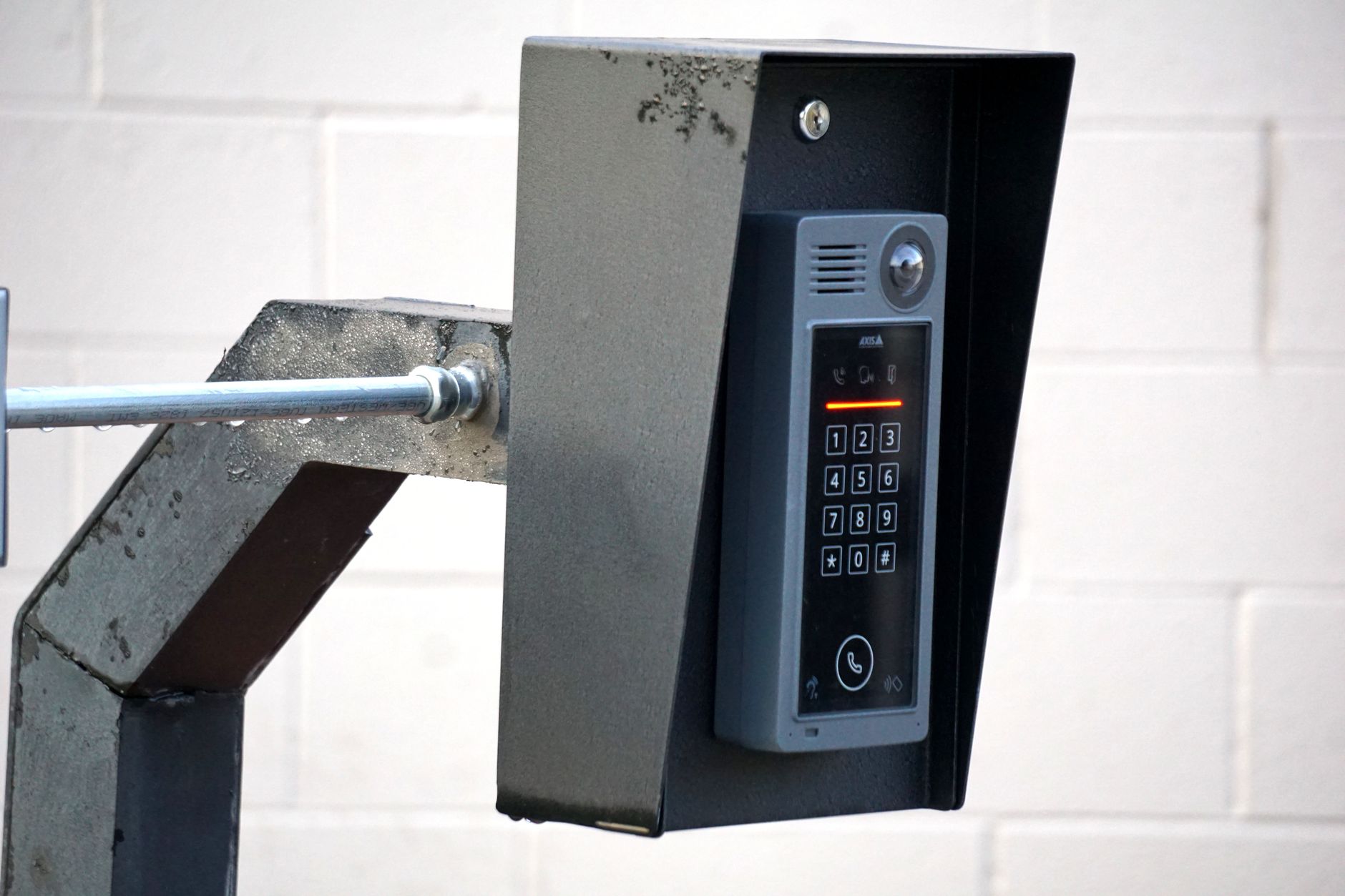 Clavier de sécurité sur un interphone mural
