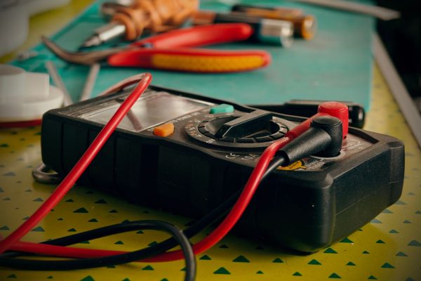 Comment savoir si un fusible est mort sans se tromper ?